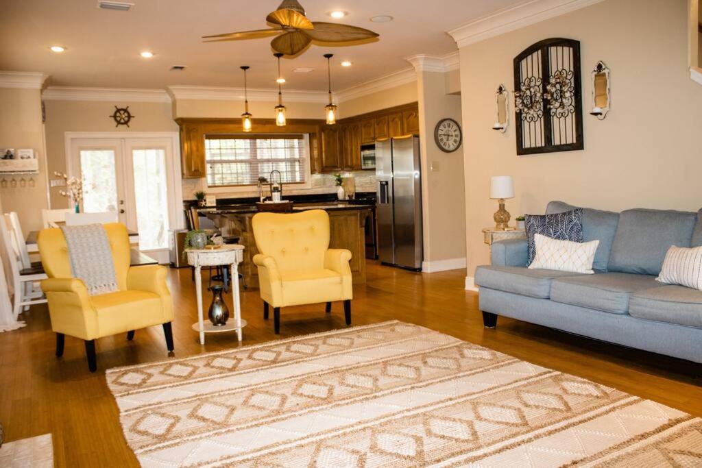 Pet Friendly Tranquil Cottage With Fire-Pit And Seasonal Hot Tub Sept-March Minutes To Beaches Dauphin Island Exterior foto