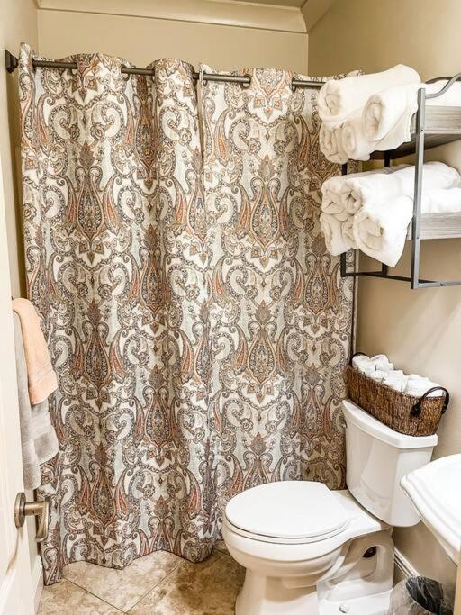 Pet Friendly Tranquil Cottage With Fire-Pit And Seasonal Hot Tub Sept-March Minutes To Beaches Dauphin Island Exterior foto
